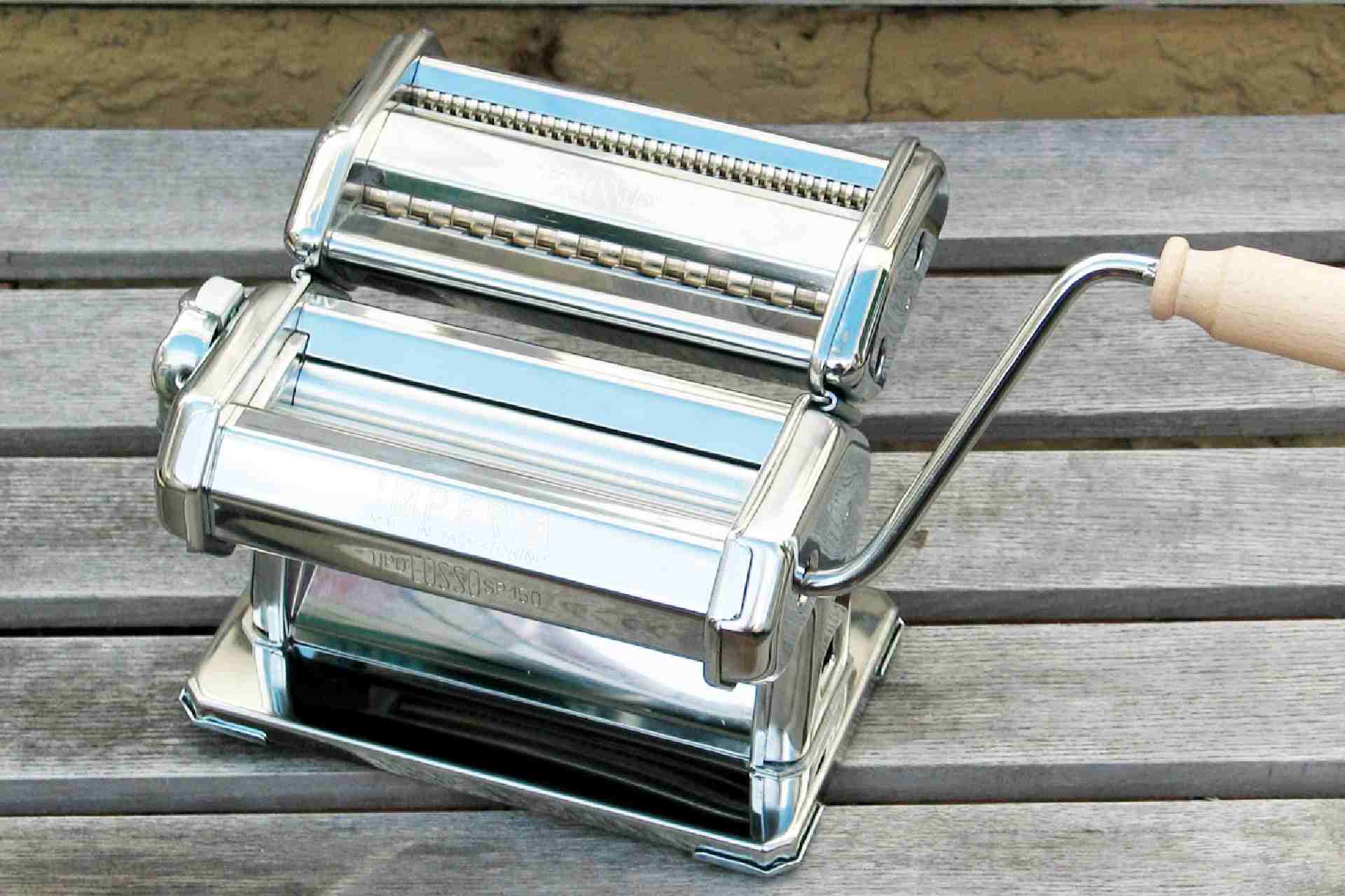 How To Clean A Pasta Machine? [A Complete Guide]